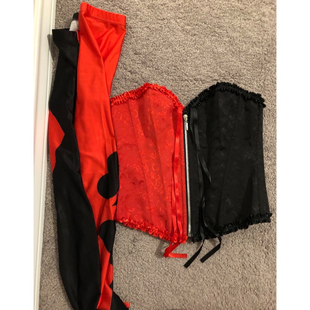 Black & red corset and leggings